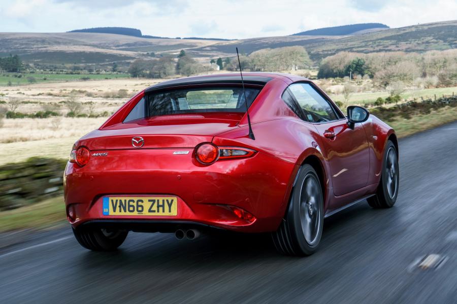  Mazda MX-5 RF 2017 года  (UK) (фото 23 из 40)